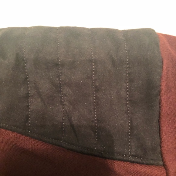 H & M Men’s Burgundy & Black Sweat Shirt Size M - Picture 3 of 4